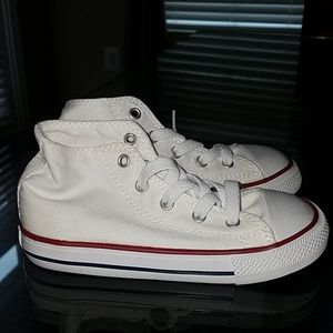 Kids converse